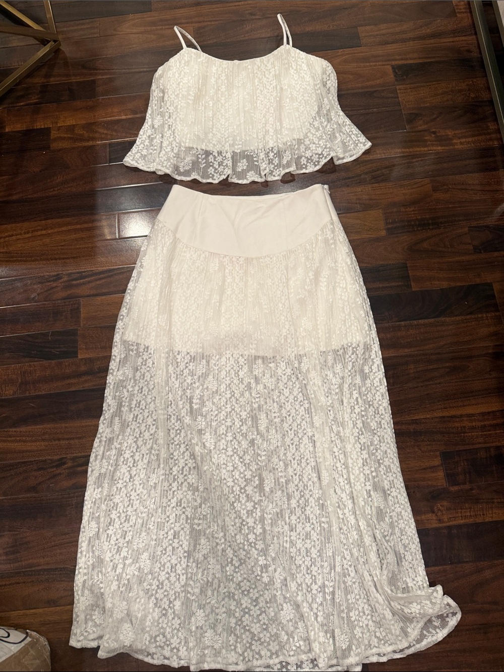 Avec Les filles White Lace Maxi Skirt – Elegant Women's Skirt set